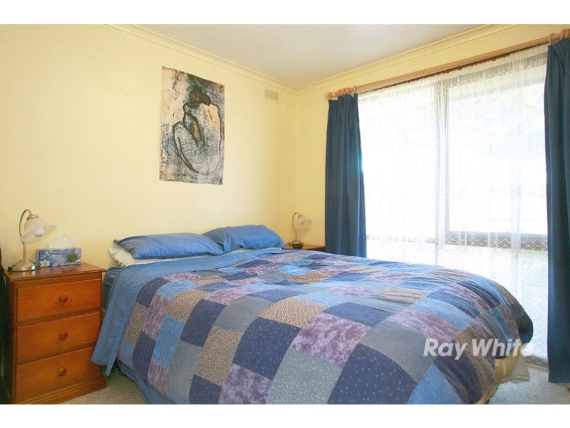 23 Endeavour Drive, Cranbourne North VIC 3977