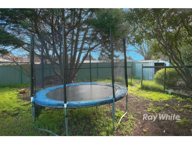 23 Endeavour Drive, Cranbourne North VIC 3977