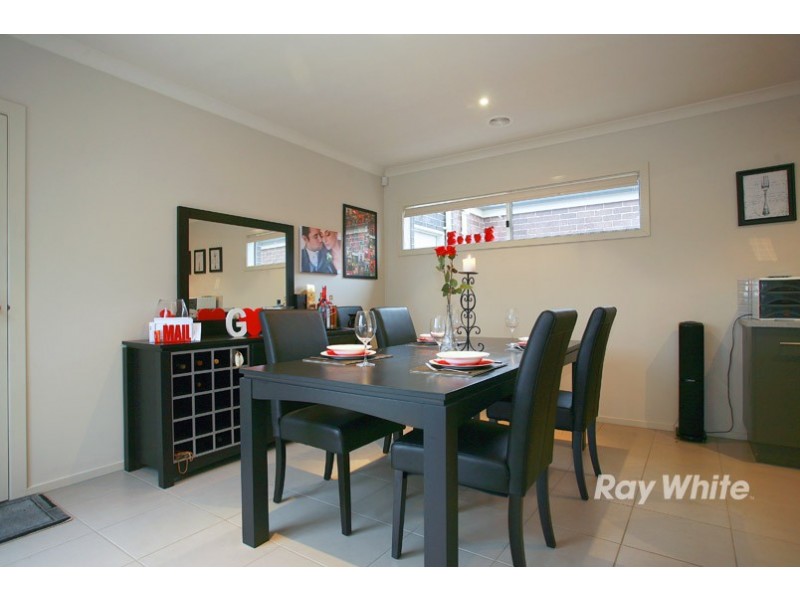 31 Sierra Walk, Cranbourne North VIC 3977