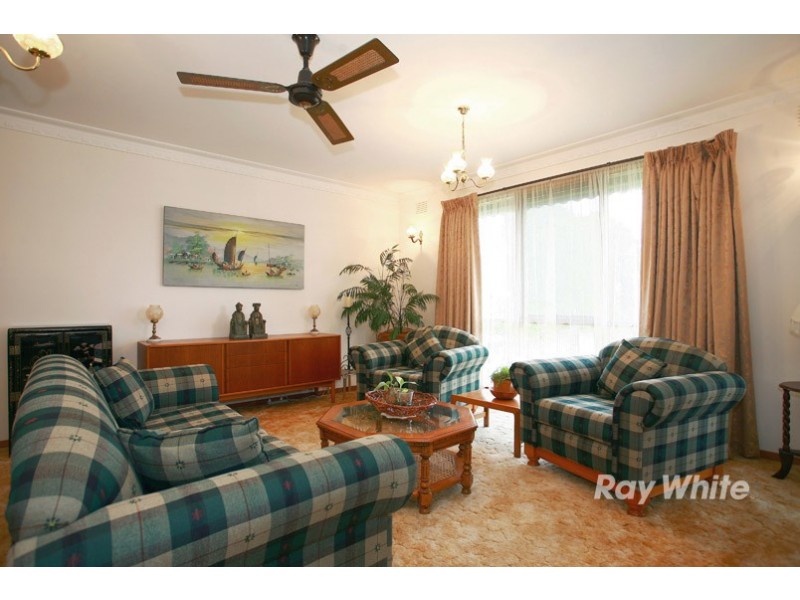 94 Evans Road, Cranbourne West VIC 3977