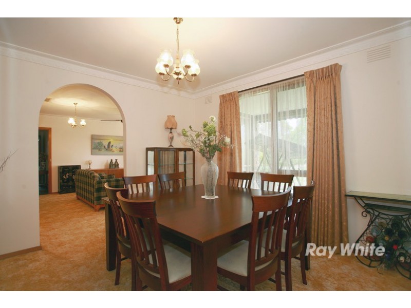 94 Evans Road, Cranbourne West VIC 3977