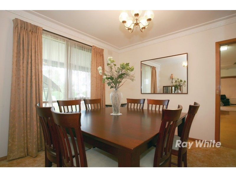 94 Evans Road, Cranbourne West VIC 3977