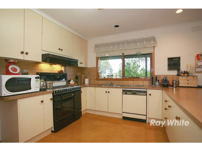94 Evans Road, Cranbourne West VIC 3977