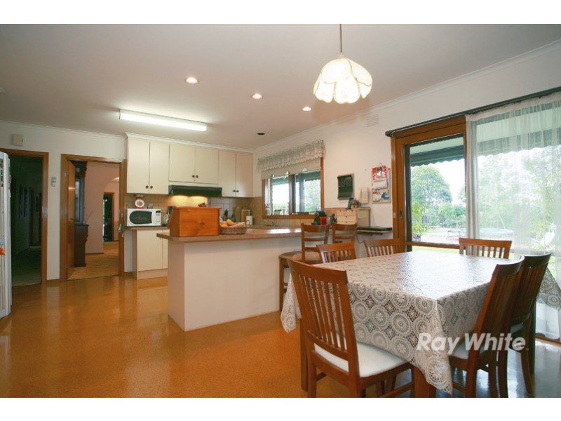 94 Evans Road, Cranbourne West VIC 3977