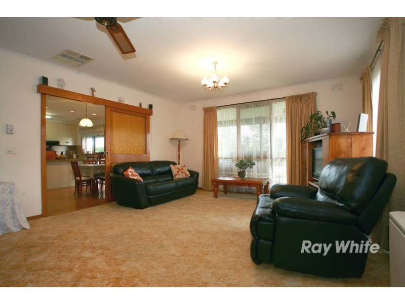 94 Evans Road, Cranbourne West VIC 3977