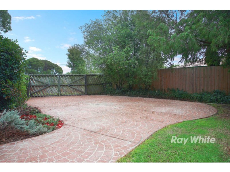 94 Evans Road, Cranbourne West VIC 3977