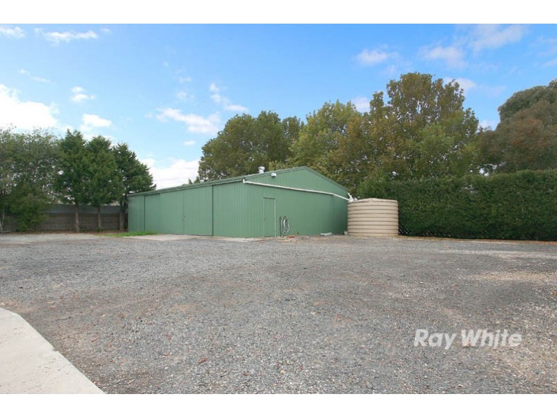 94 Evans Road, Cranbourne West VIC 3977