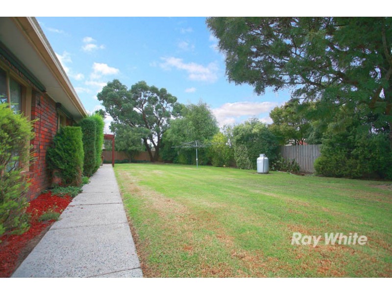 94 Evans Road, Cranbourne West VIC 3977