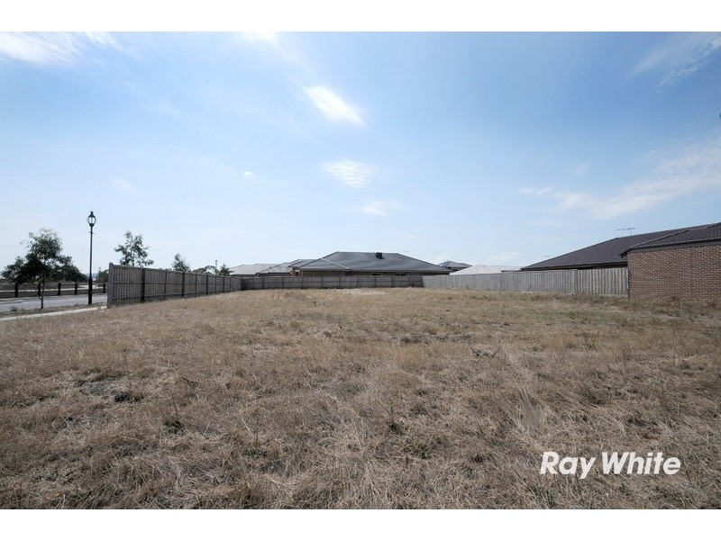 80 Banjo Paterson Drive, Pakenham VIC 3810