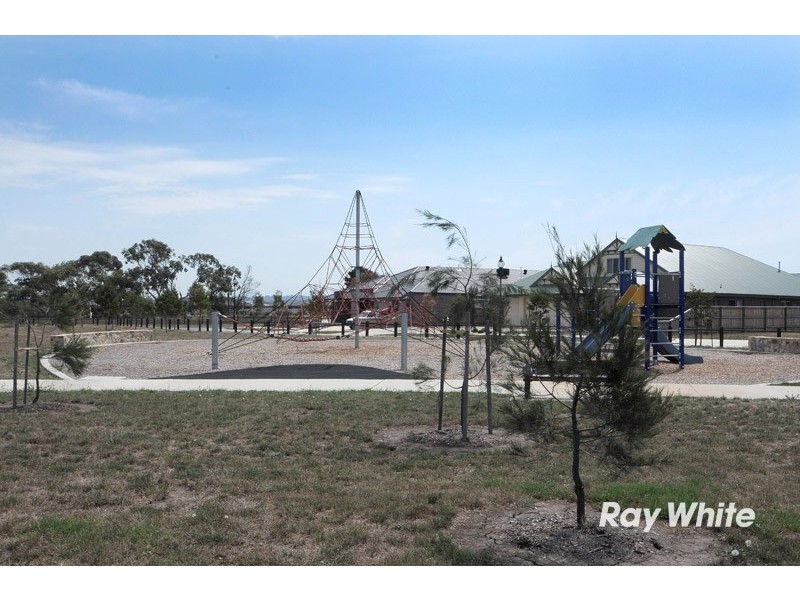 80 Banjo Paterson Drive, Pakenham VIC 3810