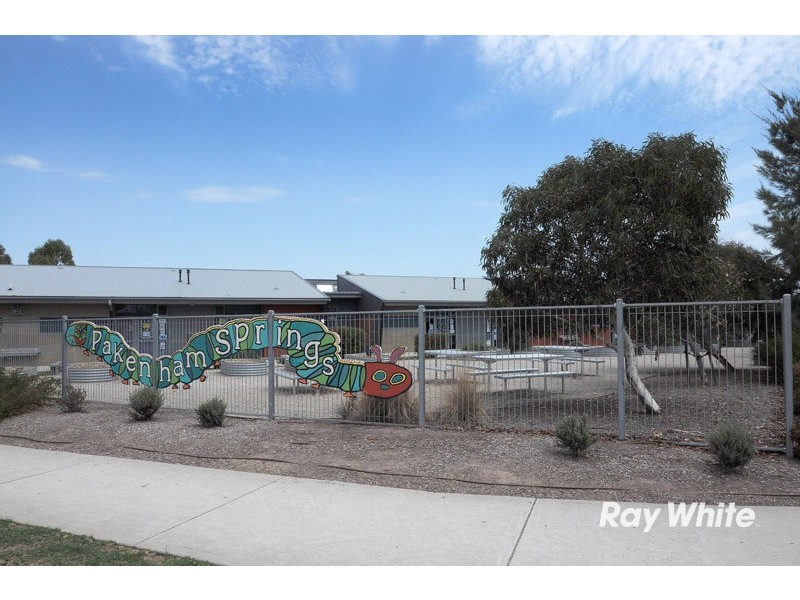 80 Banjo Paterson Drive, Pakenham VIC 3810