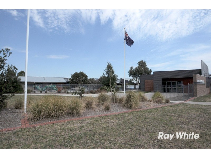 80 Banjo Paterson Drive, Pakenham VIC 3810