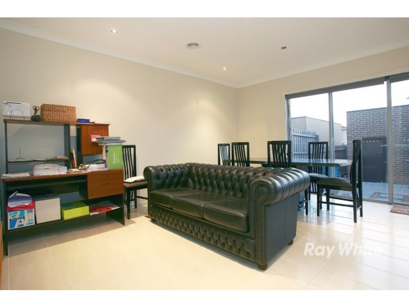 76 Mannavue Boulevard, Cranbourne North VIC 3977