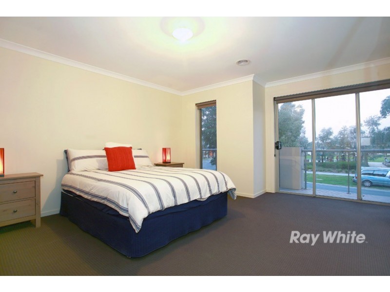 76 Mannavue Boulevard, Cranbourne North VIC 3977
