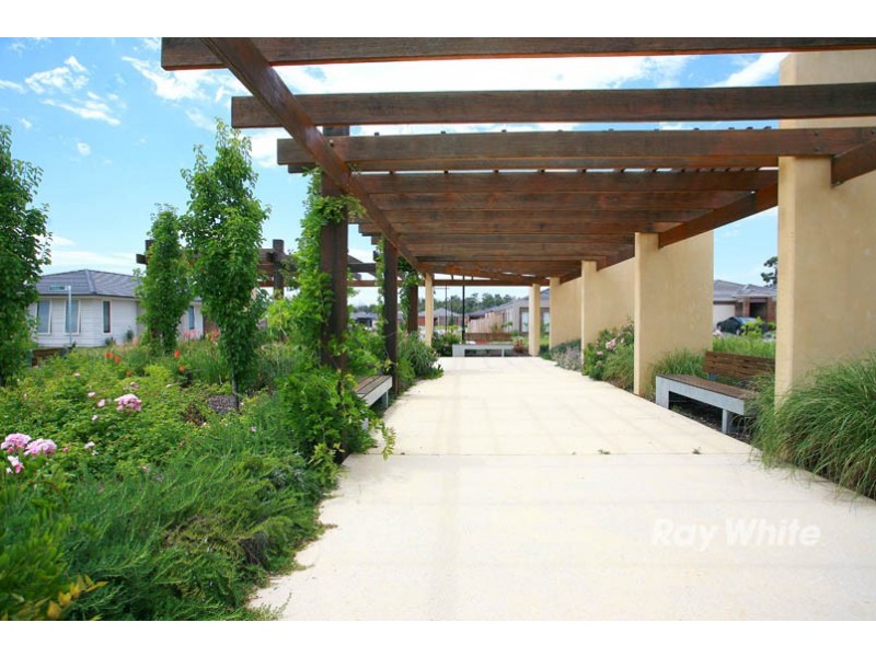 76 Mannavue Boulevard, Cranbourne North VIC 3977