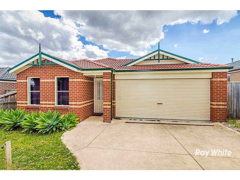 19 Bushranger Boulevard, Cranbourne East VIC 3977