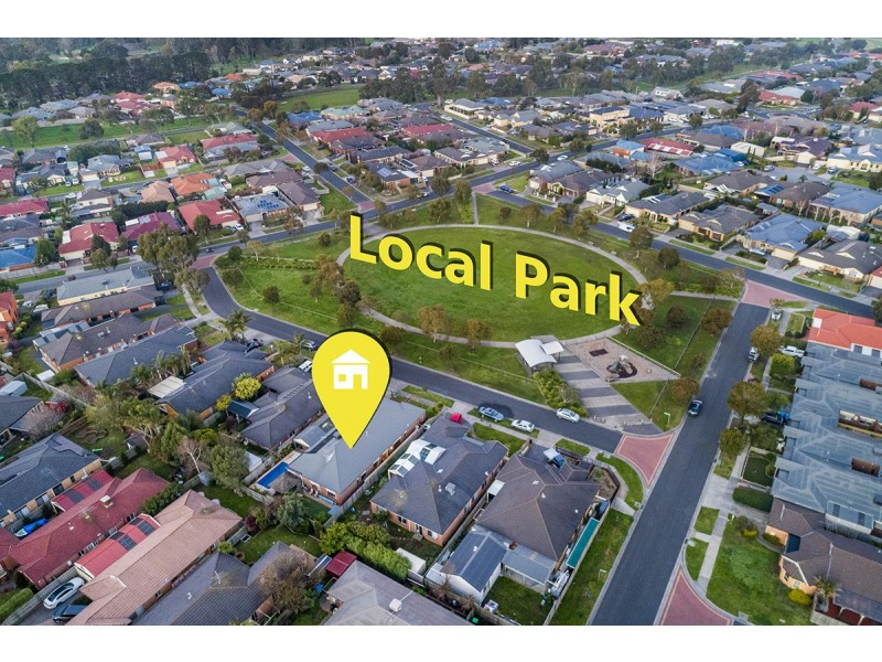 13 Parkstone Vista, Cranbourne VIC 3977