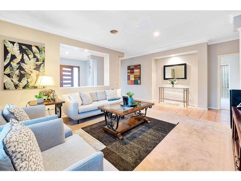 13 Parkstone Vista, Cranbourne VIC 3977