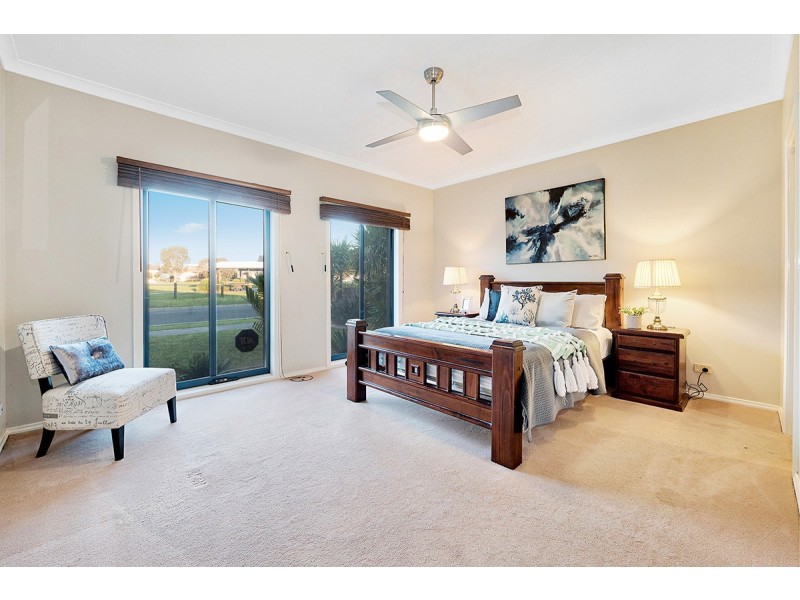 13 Parkstone Vista, Cranbourne VIC 3977