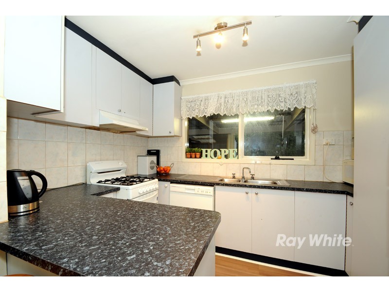 3 South Charles Court, Cranbourne VIC 3977