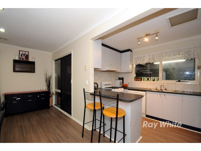 3 South Charles Court, Cranbourne VIC 3977