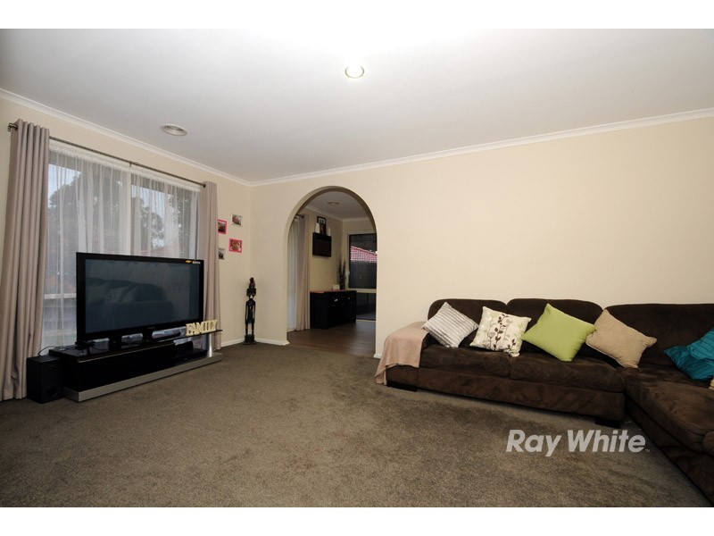3 South Charles Court, Cranbourne VIC 3977