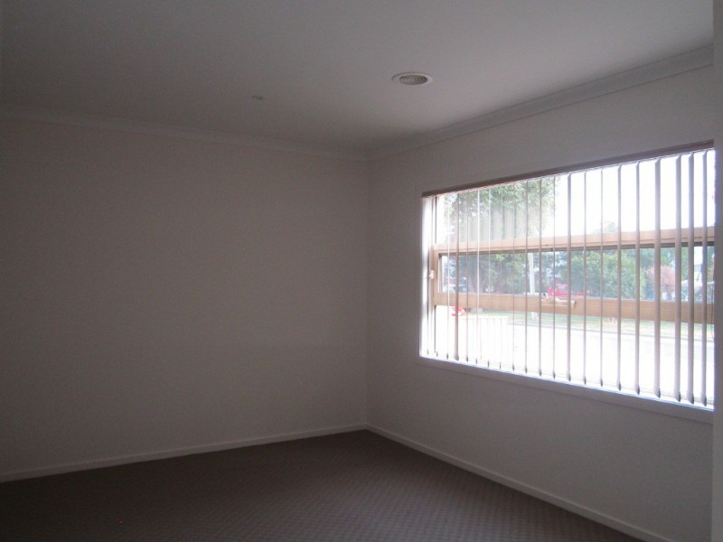 1/34 Grace Street, Cranbourne VIC 3977