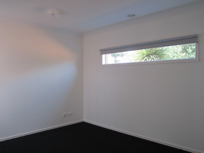 3/34 Grace Street, Cranbourne VIC 3977