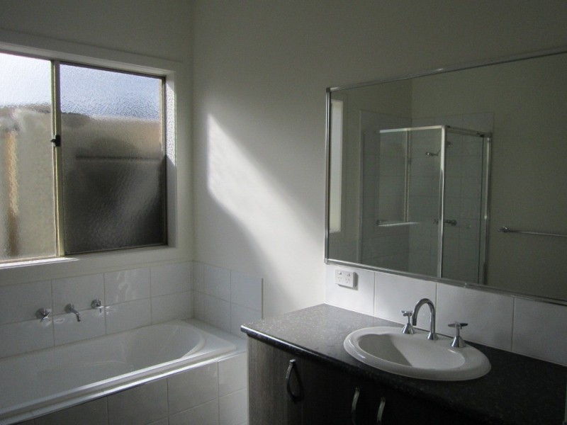 3/34 Grace Street, Cranbourne VIC 3977