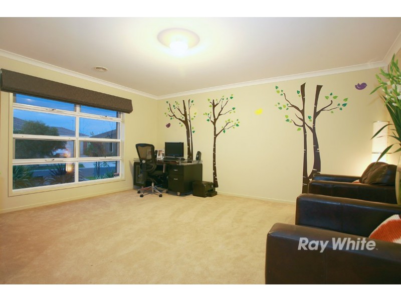 27 Alysha Avenue, Lyndhurst VIC 3975