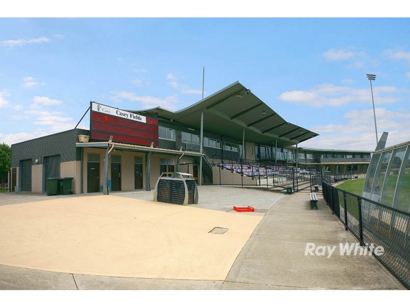 19 Bugle Lane, Cranbourne West VIC 3977