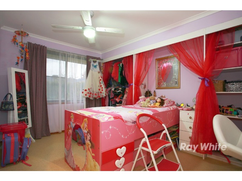 36 Elizabeth Street, Cranbourne North VIC 3977