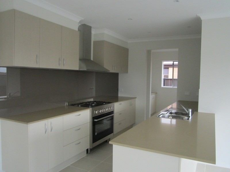 11 Buckskin Drive, Clyde North VIC 3978