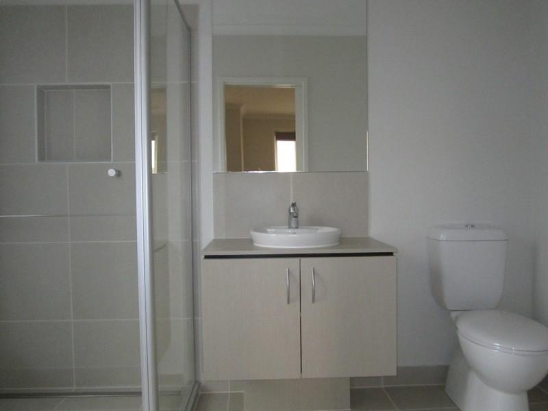 11 Buckskin Drive, Clyde North VIC 3978