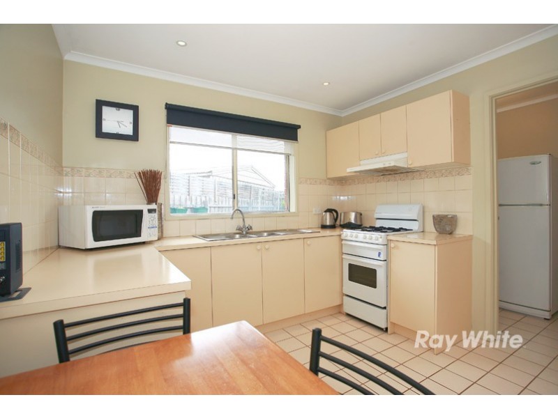 4 Ruffles Court, Cranbourne West VIC 3977