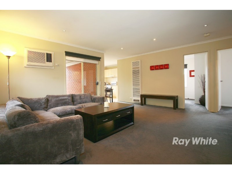 4 Ruffles Court, Cranbourne West VIC 3977