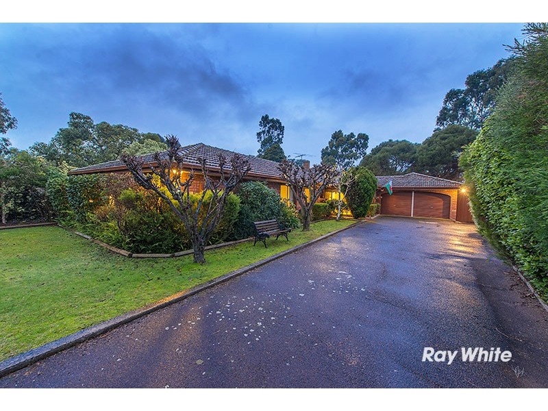 6 Marylyn Place, Cranbourne VIC 3977
