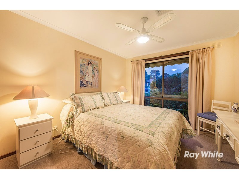 6 Marylyn Place, Cranbourne VIC 3977