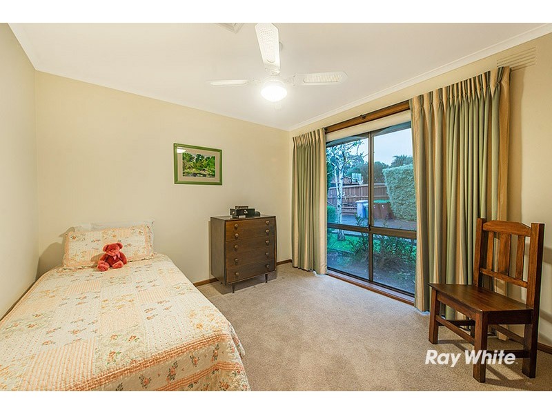 6 Marylyn Place, Cranbourne VIC 3977