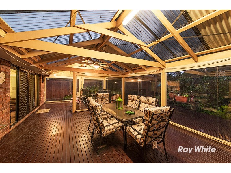 6 Marylyn Place, Cranbourne VIC 3977