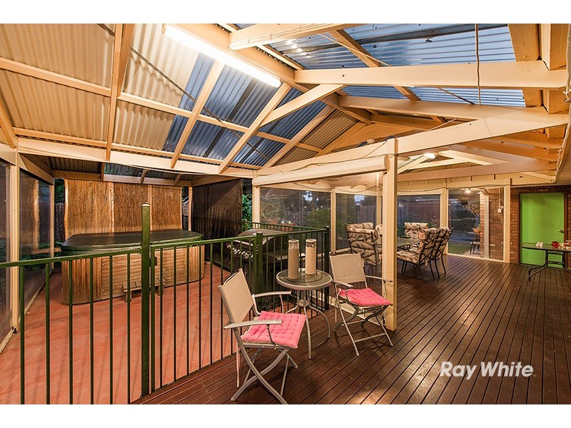 6 Marylyn Place, Cranbourne VIC 3977