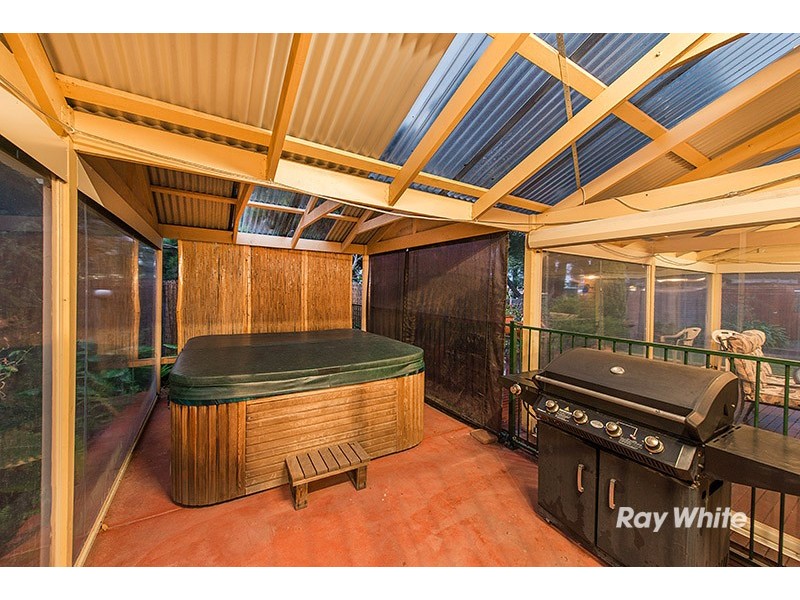 6 Marylyn Place, Cranbourne VIC 3977