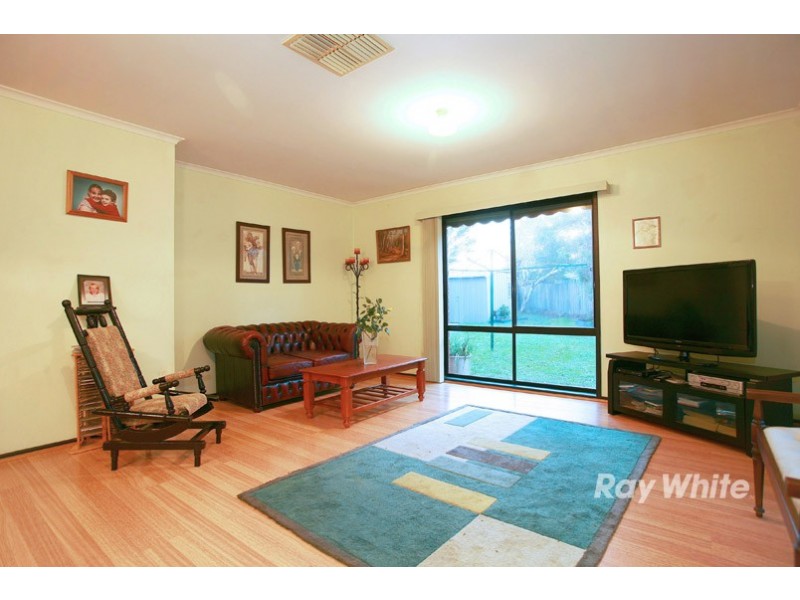 11 Lupin Court, Cranbourne North VIC 3977