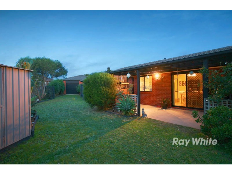 11 Lupin Court, Cranbourne North VIC 3977