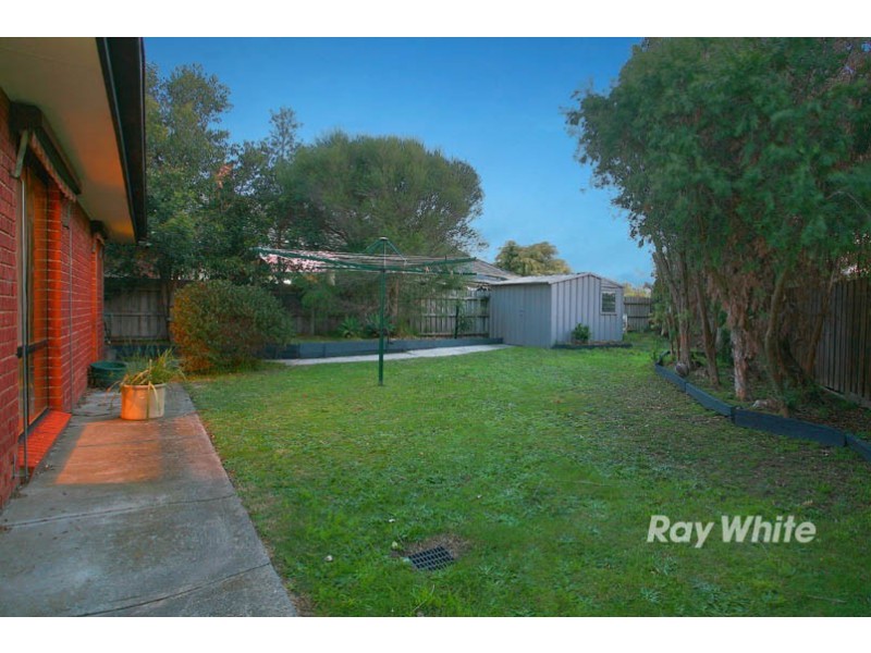 11 Lupin Court, Cranbourne North VIC 3977