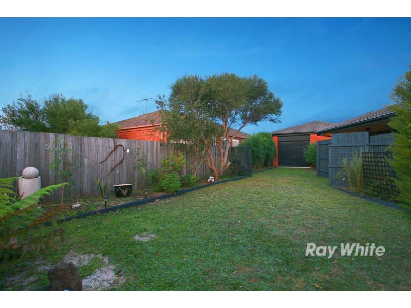 11 Lupin Court, Cranbourne North VIC 3977