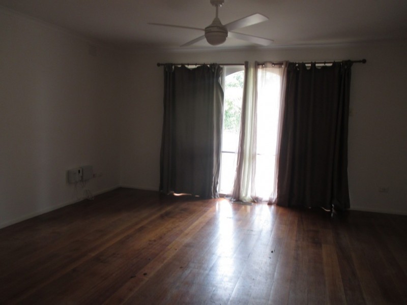 1/35 Evelyne Avenue, Cranbourne VIC 3977