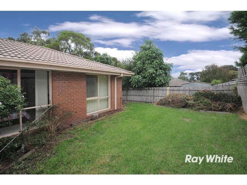 2/2 Hotham Street, Cranbourne VIC 3977