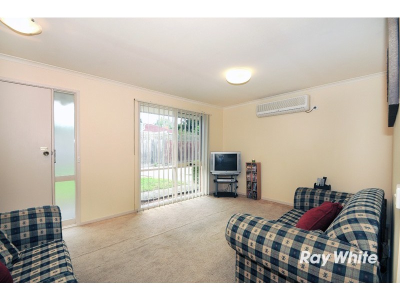 2/2 Hotham Street, Cranbourne VIC 3977