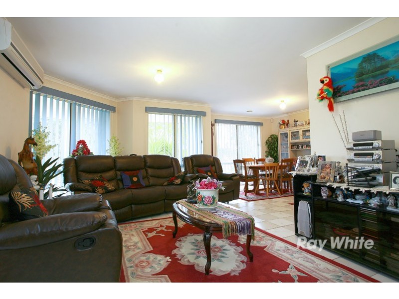 21 Menzies Close, Narre Warren South VIC 3805